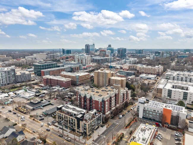 Building Photo - 618 N Boylan Ave