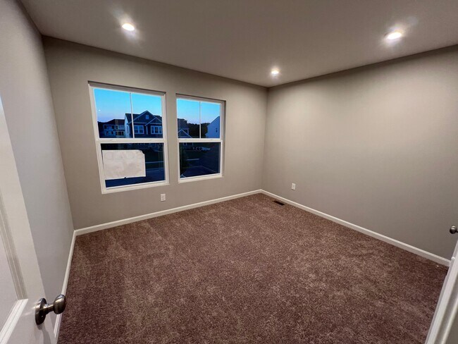 Building Photo - 6976 Briarcliff Ct