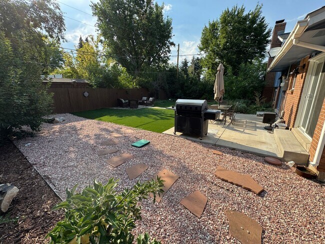 Building Photo - BEAUTIFUL 4 Bed 3 Bath Single Family Home In Boulder!