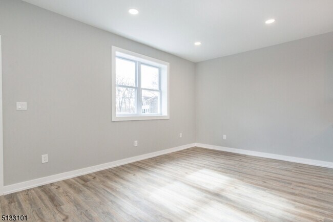 Building Photo - 31 Berkshire Valley Rd