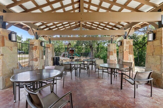 Building Photo - 3008 Paseo de Charros