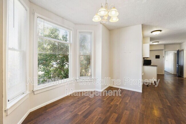 Building Photo - 403 E 3rd St