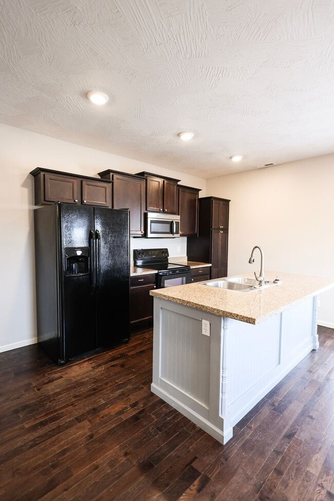 Building Photo - 414 E Harrison St