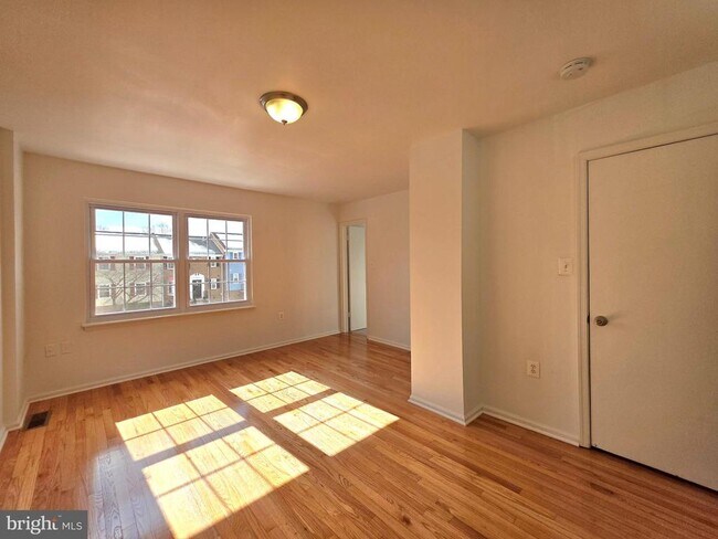 Building Photo - 2520 Doverhill Ct