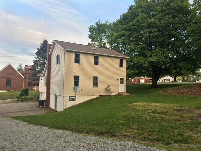 exterior - back - 2032 Paintertown Rd