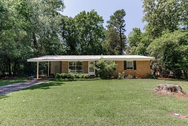 Building Photo - 265 Brentwood Dr