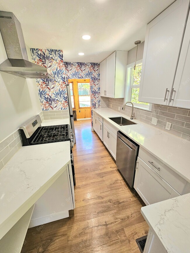 Building Photo - 2627 SE 115th Ave