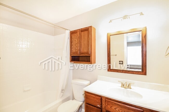 Building Photo - 2020 Sunflower St