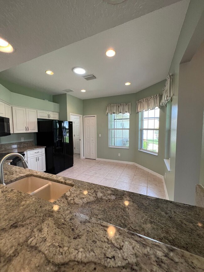 Building Photo - Gorgeous 3 bedroom, two bathroom home in 55+ Legacy of Leesburg!