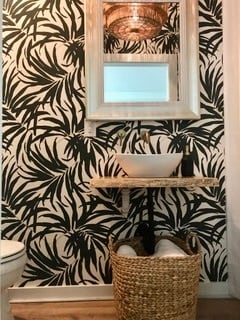 Bathroom - 2708 Shandy Ln