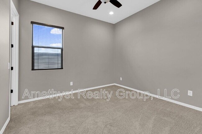 Building Photo - 5116 N 185th Ave