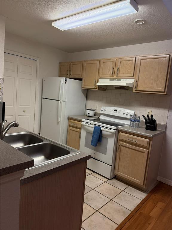 Building Photo - 7630 Pissarro Dr