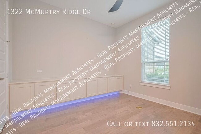 Building Photo - 1322 McMurtry Ridge Dr