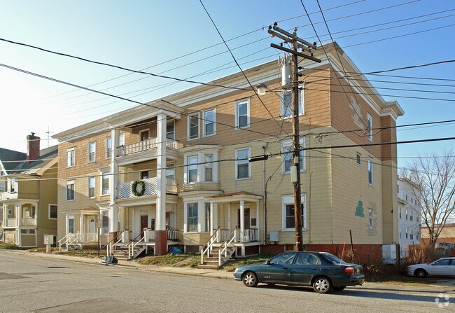 Building Photo - 105-111 Blake St