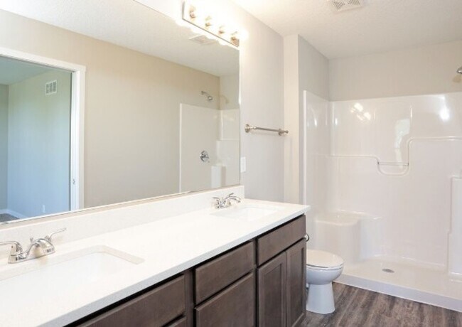 Building Photo - Cove at Prairie Trail Townhomes - Prairie ...