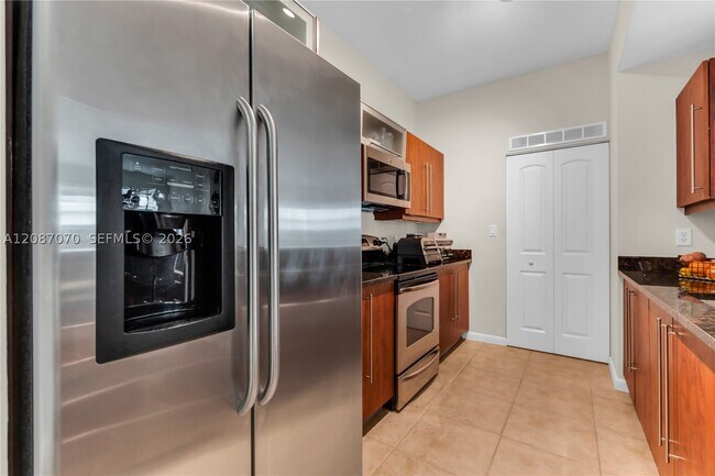 Building Photo - 7350 SW 89th St