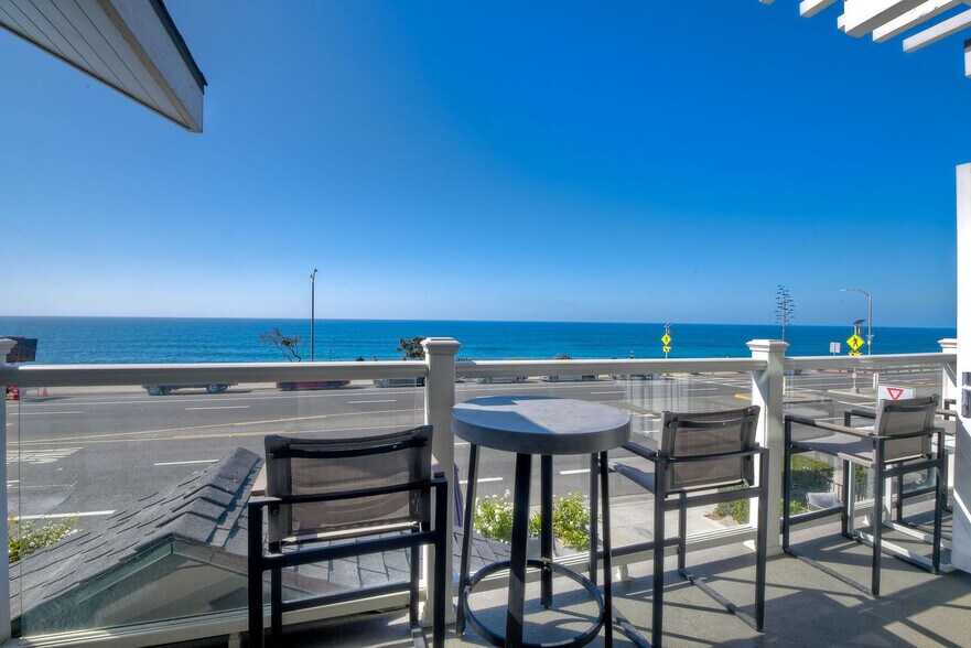 Building Photo - 3636 Carlsbad Blvd