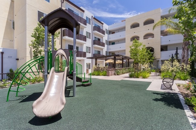 Building Photo - Tobias Terrace Apartments