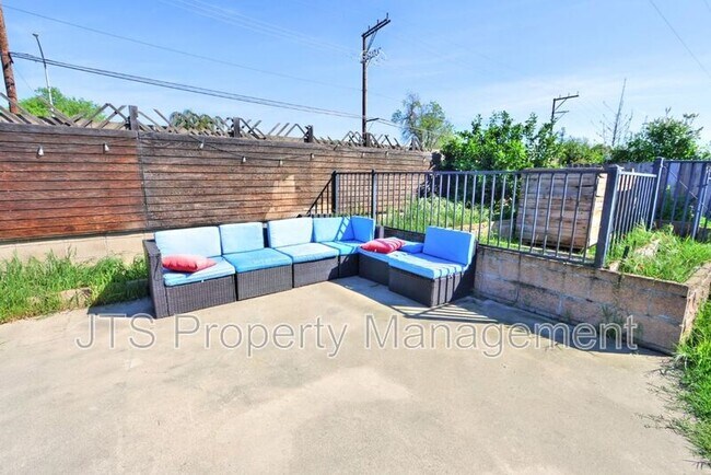 Building Photo - 7733 Temwoods Way