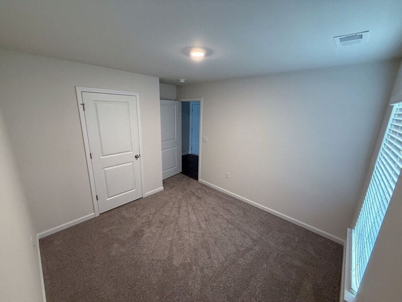 Building Photo - 239 Mable Leaf Ln