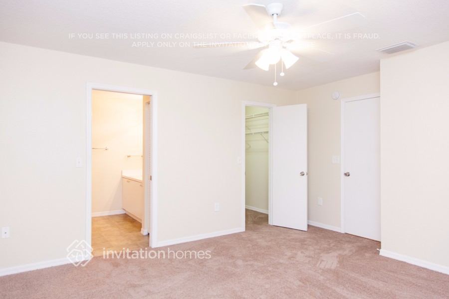 Building Photo - 7814 34th Ct E