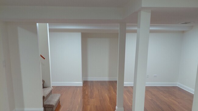 Building Photo - 1538 Coloma Ct N