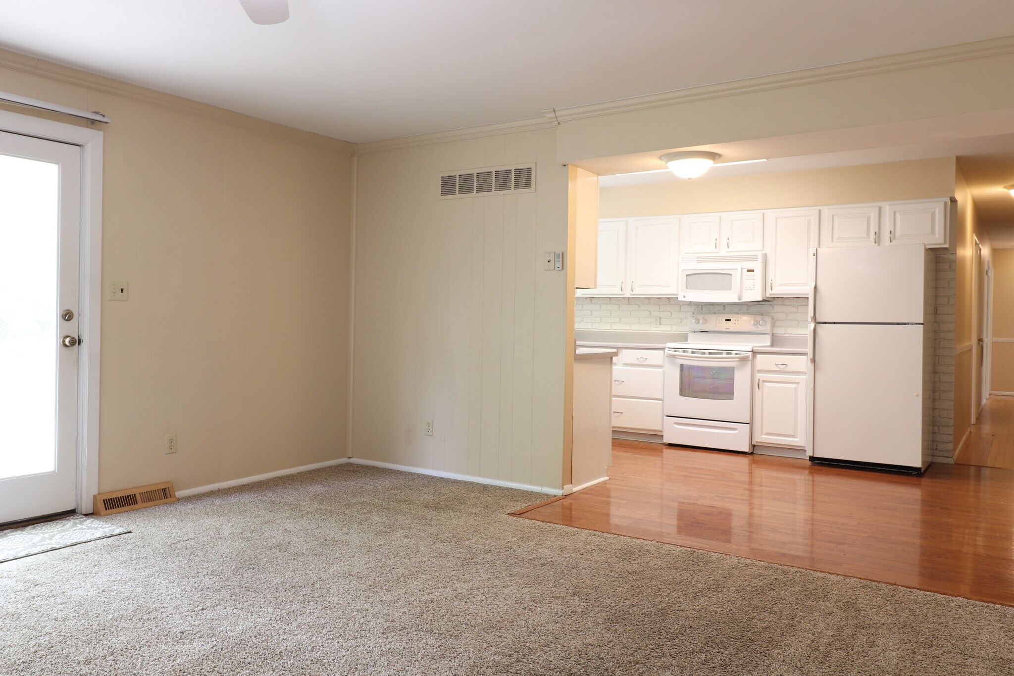 Building Photo - 235 Towercliffe Dr