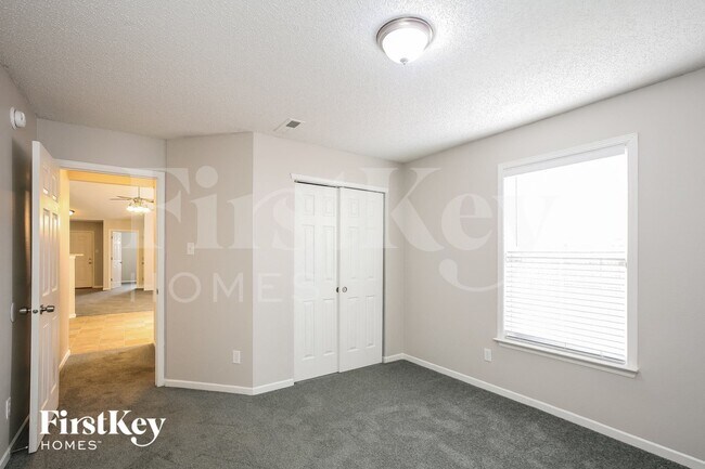 Building Photo - 12168 Lindley Dr