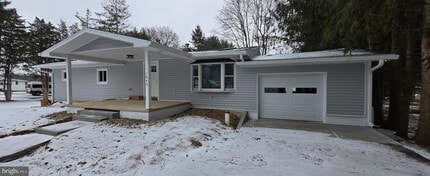 Building Photo - 1040 Chestnut Rd