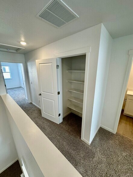 Building Photo - 4698 Combine Ln