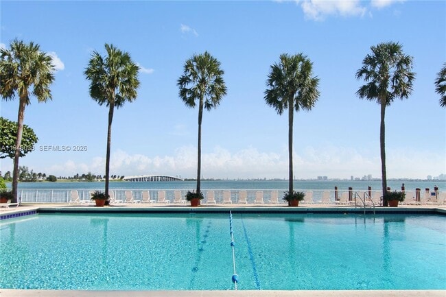 Building Photo - 3301 NE 5th Ave