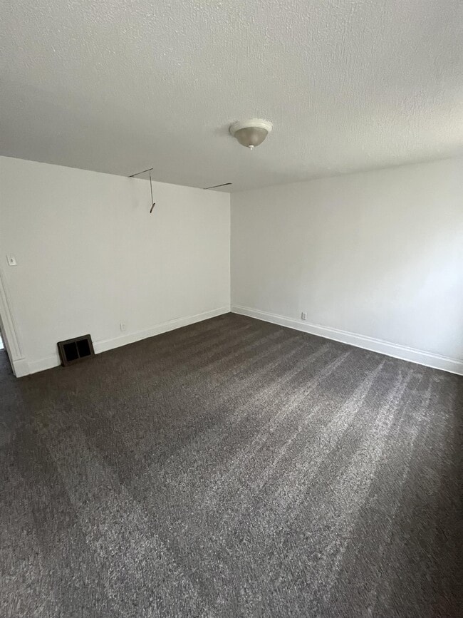 Building Photo - 1511 Ridge Ave