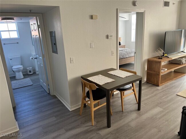 Building Photo - 8687 River Homes Lane