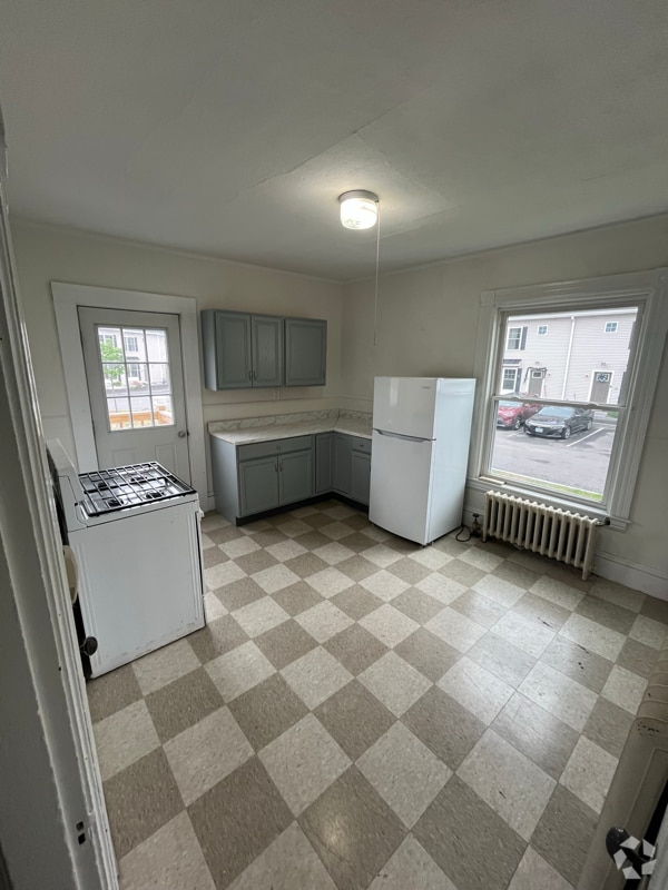 Building Photo - 408 Porter St