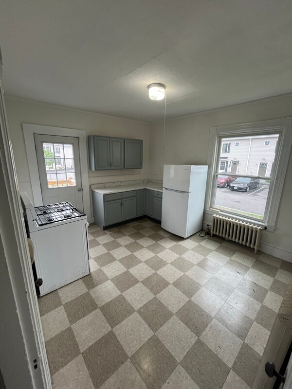 Primary Photo - 408 Porter St