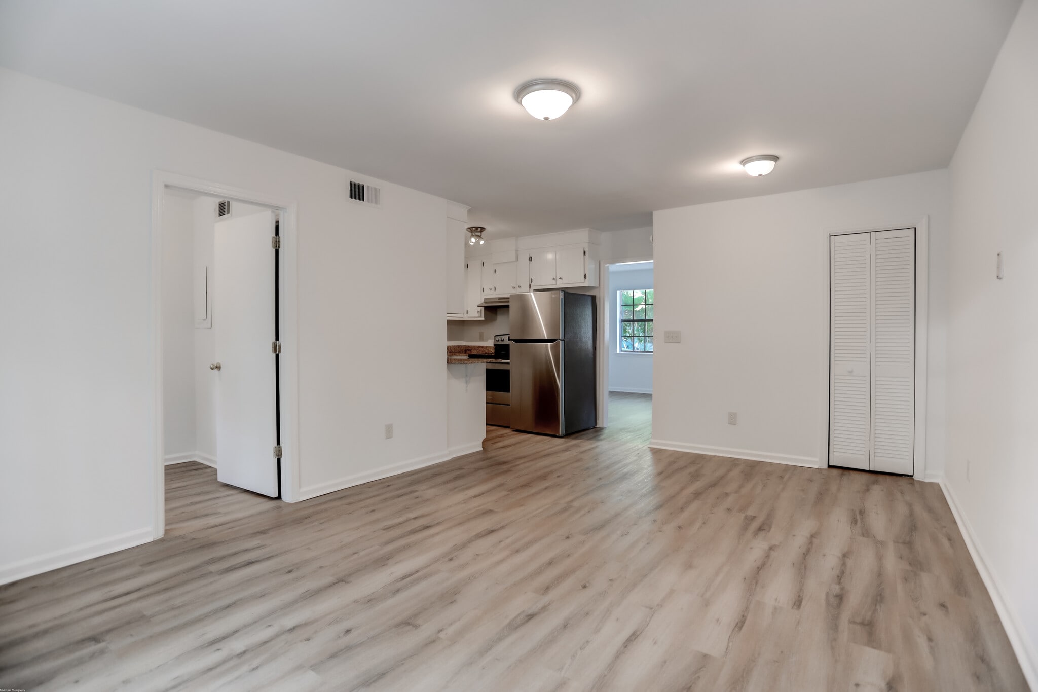 Building Photo - 1618 Poinsetta Rd