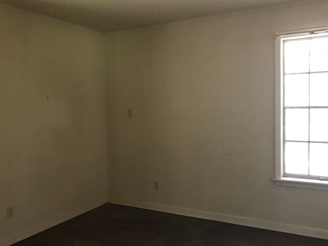 Building Photo - 30610 LA-9