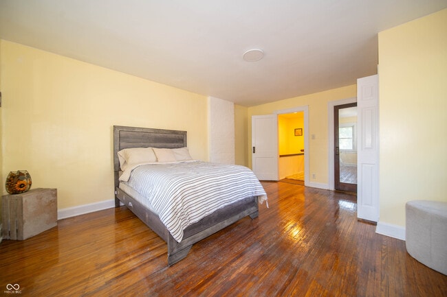 Building Photo - 5446 N College Ave