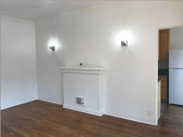 Building Photo - 235 Crandall St