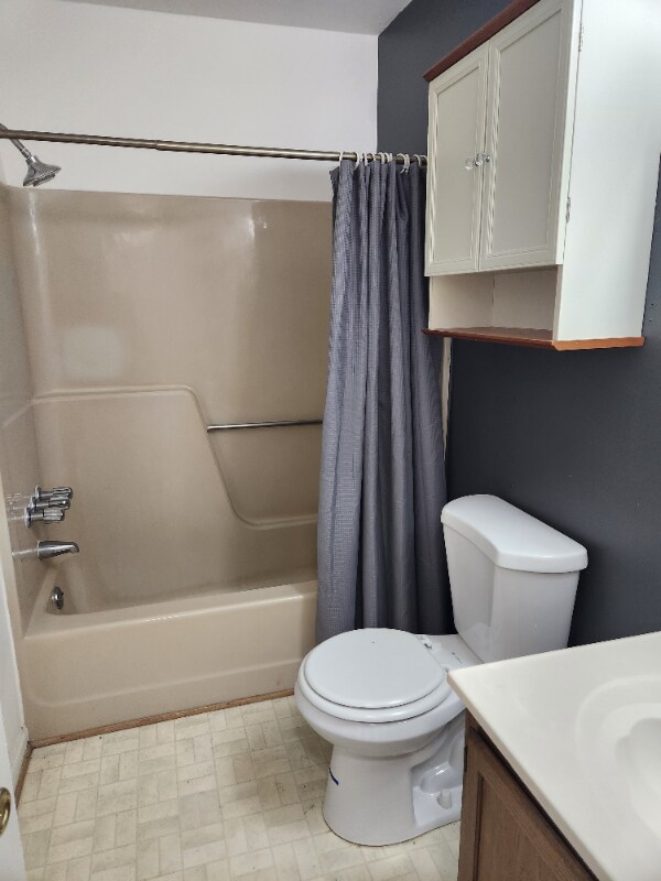 Building Photo - 225 A View Ave