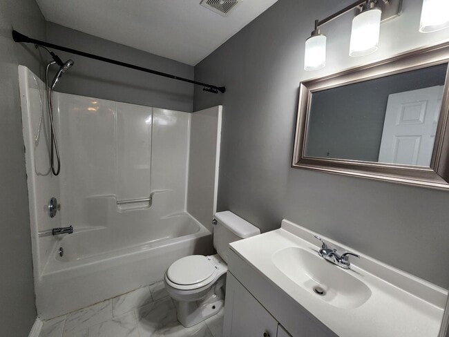 Building Photo - 4 Bedroom Home in Mallard Creek Area