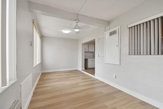 Building Photo - 2433 Brazilia Dr