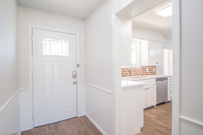 Building Photo - 3216 67th St