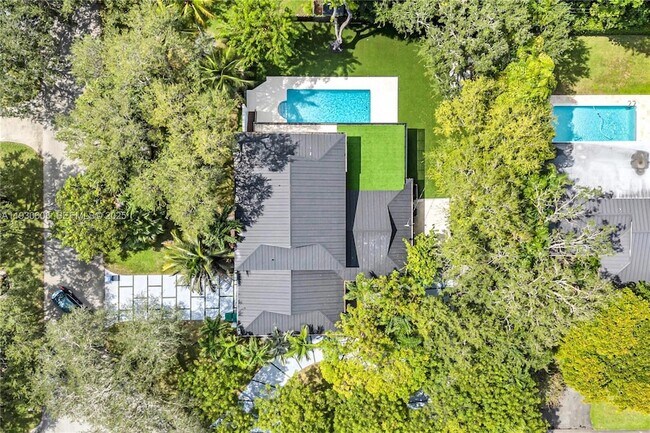 Building Photo - 11340 SW 74th Ct