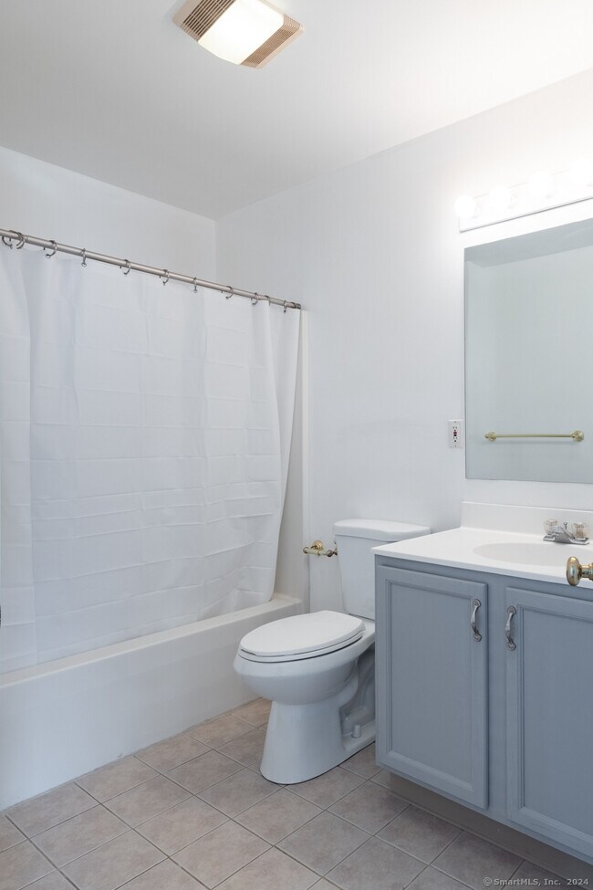 Building Photo - 107 Waverly Ave