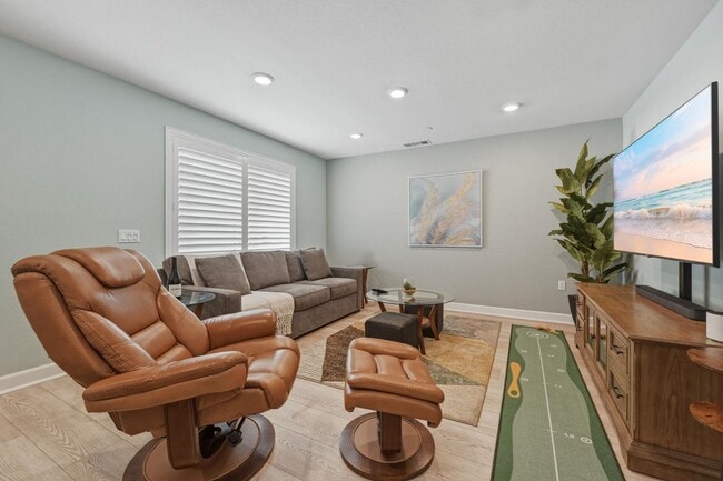 Building Photo - 2081 Acara Cir