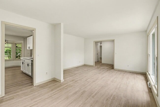 Building Photo - 130 Sandtrap Rd
