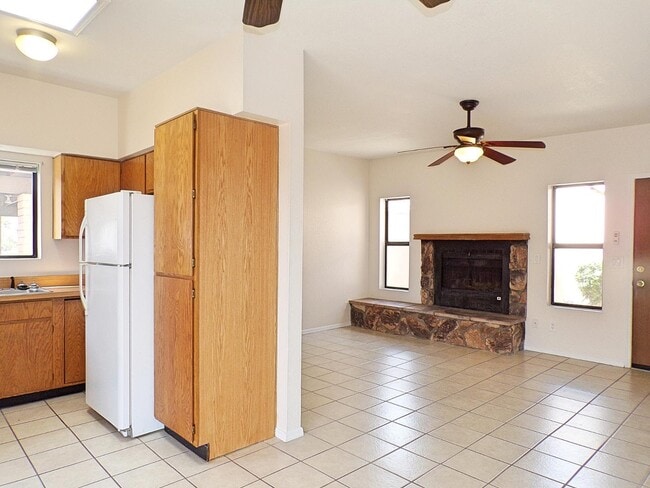 Building Photo - 4135 Calle Barona