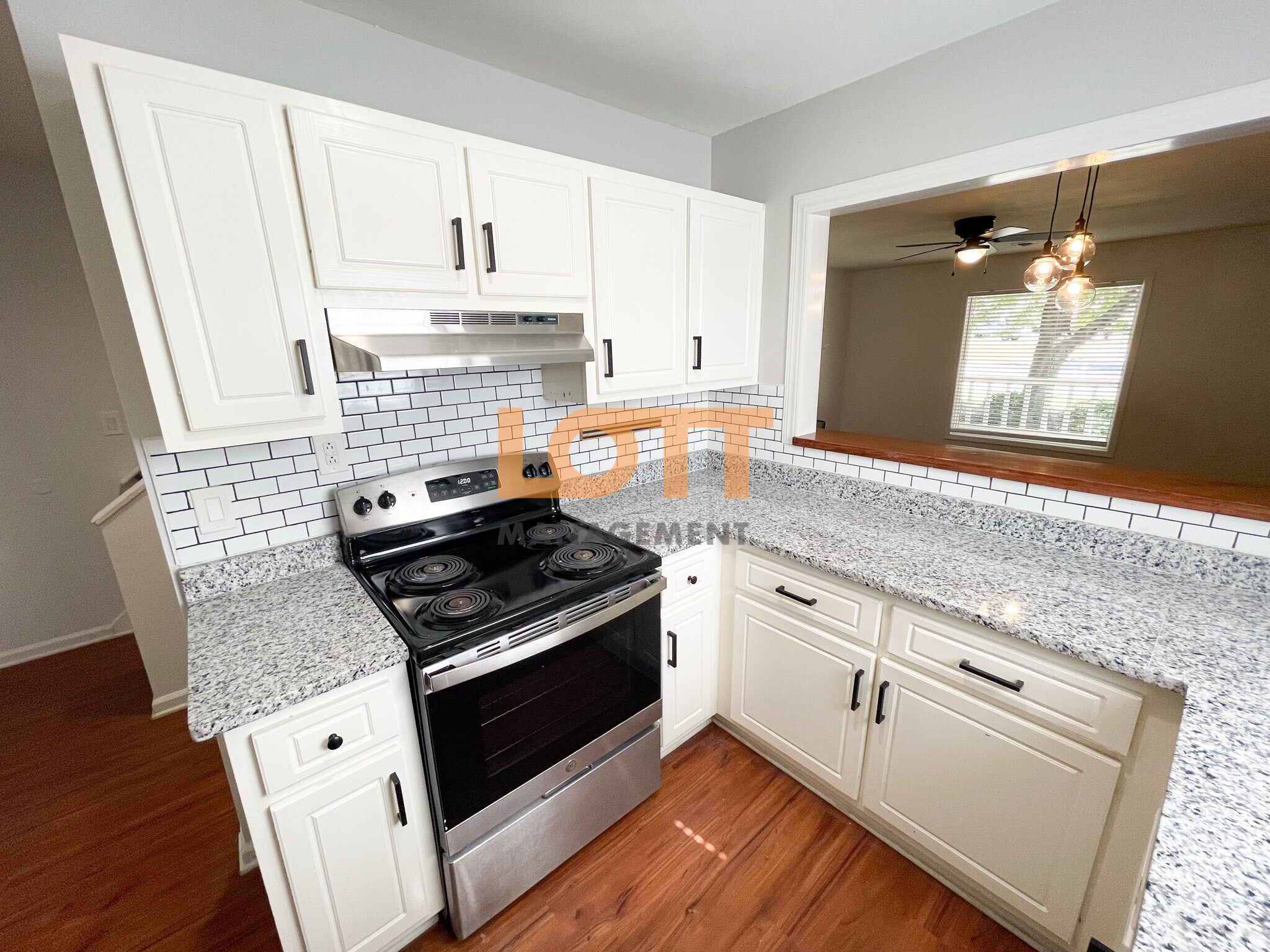 Building Photo - 32 Huntsfield Dr
