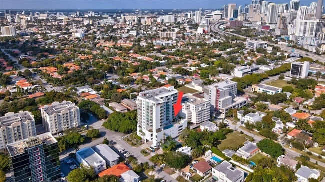 Building Photo - 2021 SW 3rd Ave